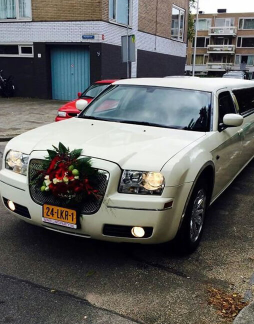 Huur uw limo met bloemen nu bij limoparty Utrecht